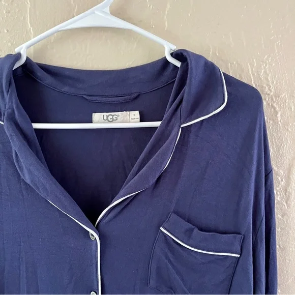 UGG Long Sleeve Pajama Sleep Top Size Medium - Picture 2 of 8